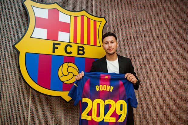 FC Barcelona : new signings still stuck off the roster