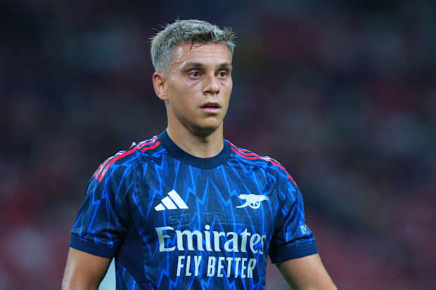 Arsenal transfer news: Gunners 'receive £19m bid