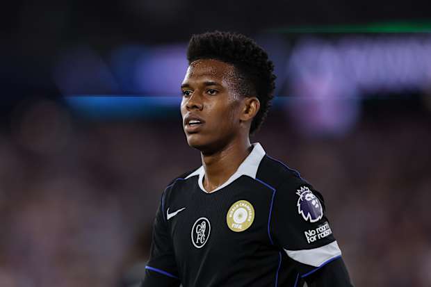Estevao: ''Man, I can't wait, seriously to wear the Chelsea jersey. It seems like the days are slow to pass. It seems like the clock stopped, man. But I am really anxious,
