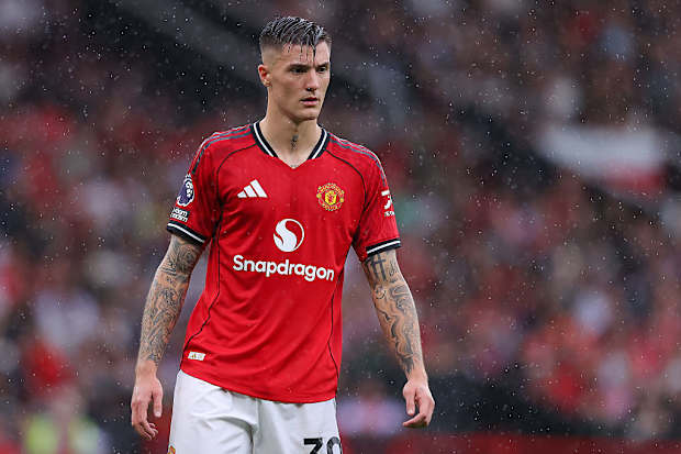 Ruben Amorim explains benching Benjamin Sesko for second successive week with Man Utd's new £74m striker 'still trying to understand everything' at Old Trafford - Yahoo Sports