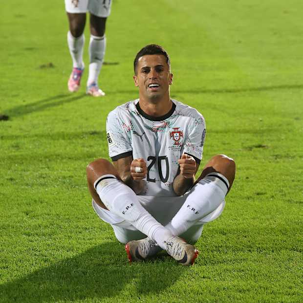 Cristiano Ronaldo pays emotional tribute to Liverpool forward Diogo Jota after Portugal team-mate dies in car crash aged 28 - Yahoo Sports