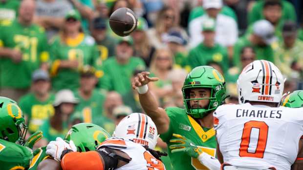 NFL Draft Analyst Makes Bold Claim About Oregon Quarterback Dante Moore