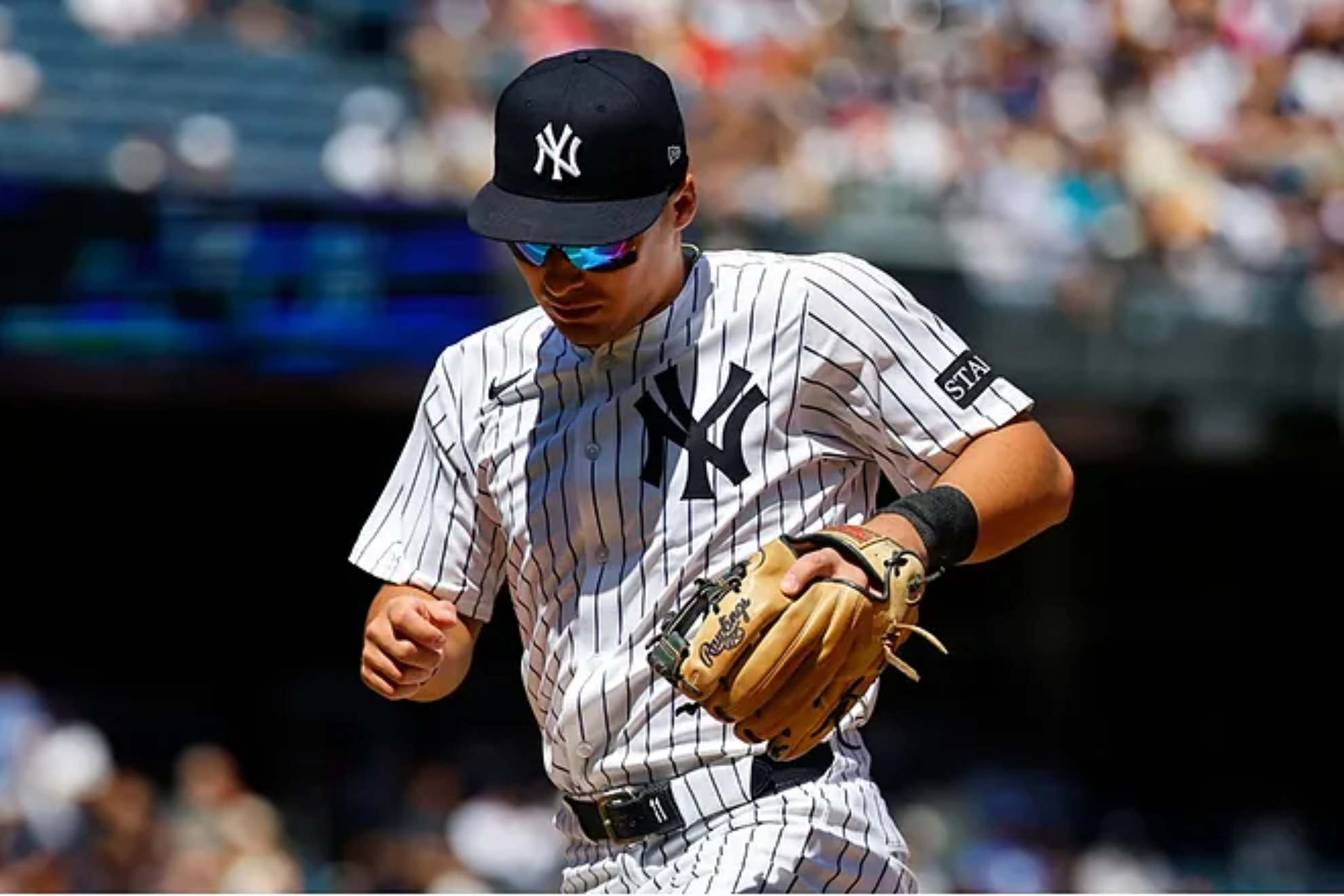 Yankees' Anthony Volpe booed after strikeout, makes mental error