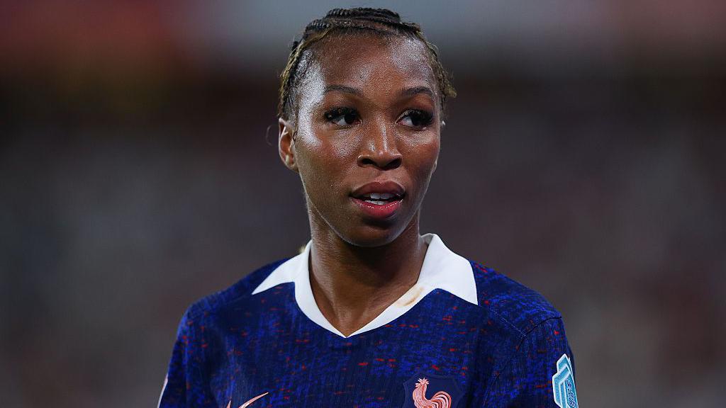 LONDON CITY AGREE WORLD RECORD DEAL FOR PSG'S GEYORO LONDON City Lionesses agreed a £1.4m world record deal to sign Paris St-Germain midfielder Grace Geyoro on deadline day in the Women's Super