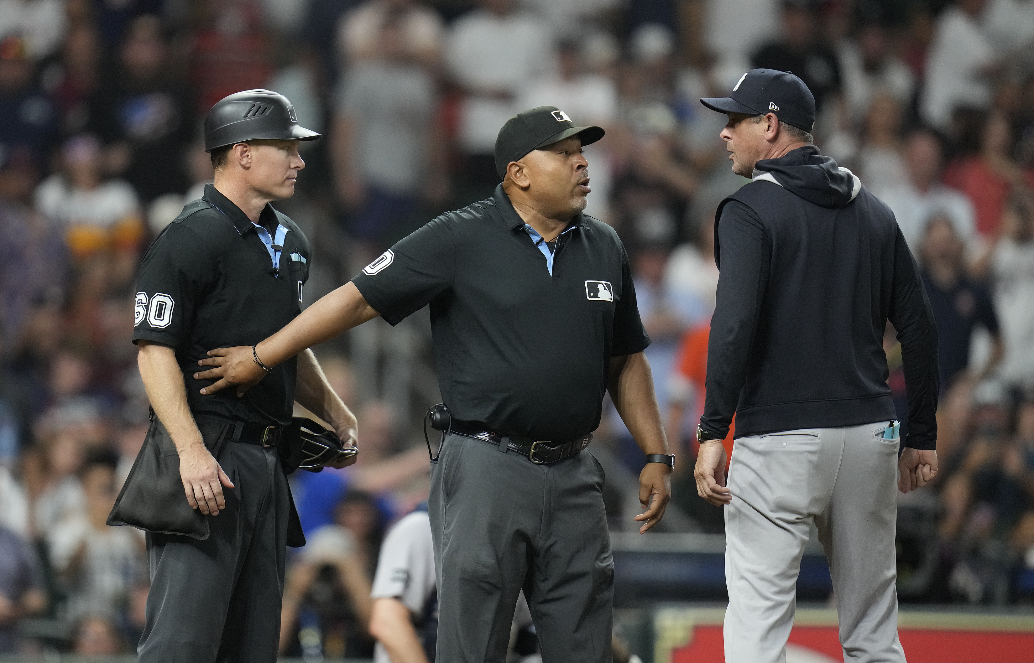 Yankees manager Aaron Boone ejected for 5th time this season in game in loss to Astros - WTOP News