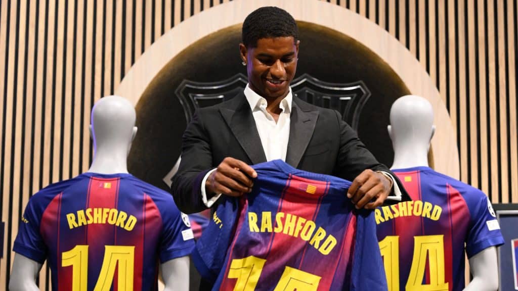 FC Barcelona: new signings still stuck off the roster