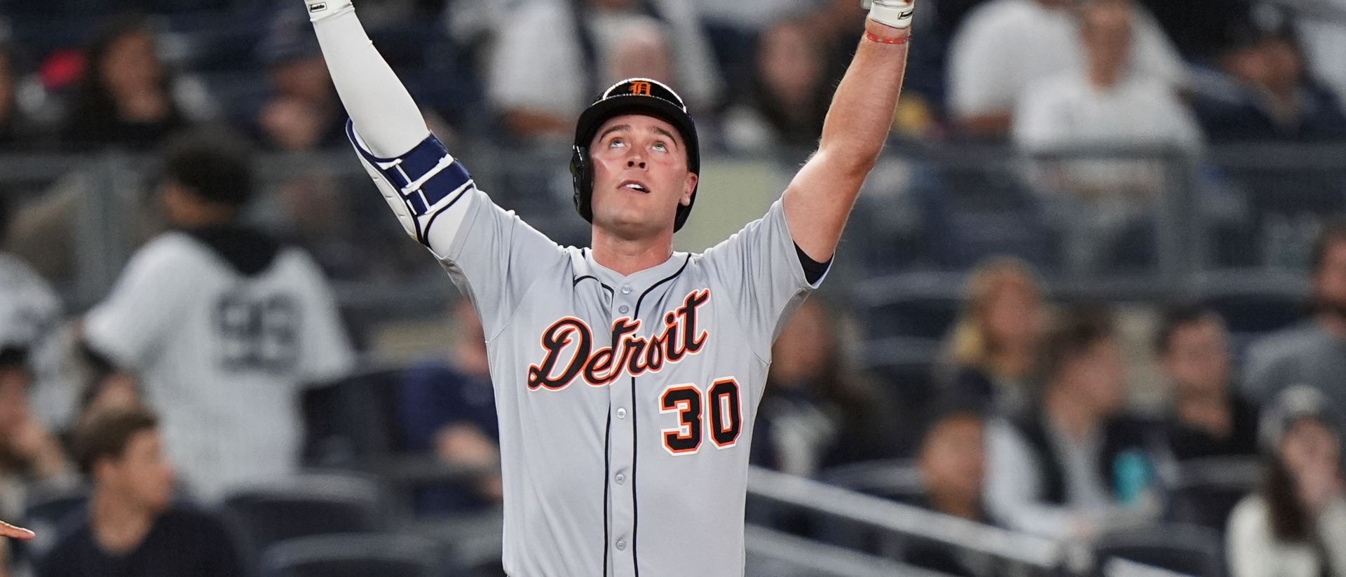 Yankees explode for 10-run inning in rout of Padres