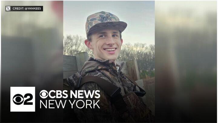 Costa Rican authorities raid hotel where ex-Yankee Brett Gardner's son died