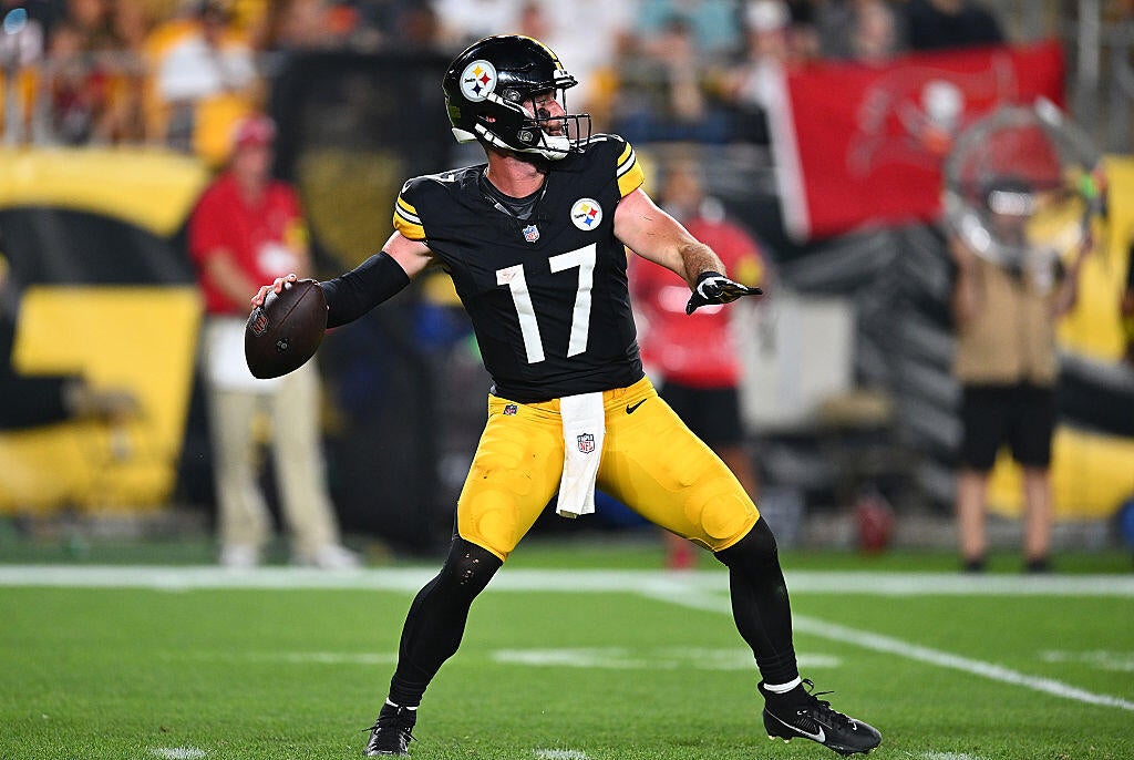 Steelers QB Skylar Thompson was reportedly jumped and robbed in Dublin